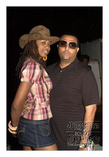 round_up_may10-064
