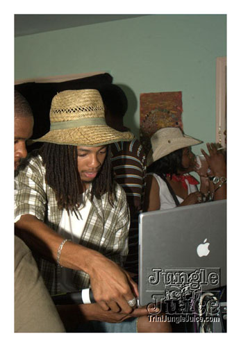 round_up_may10-083