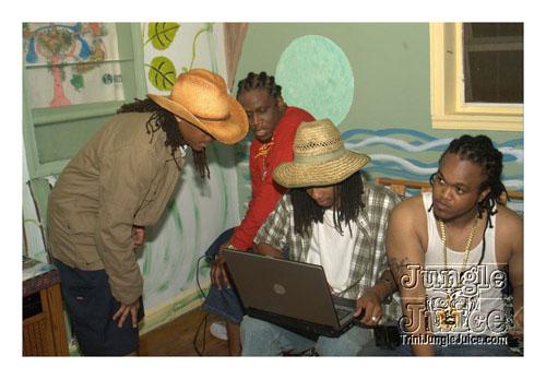 round_up_may10-088