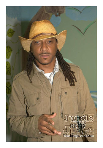 round_up_may10-091
