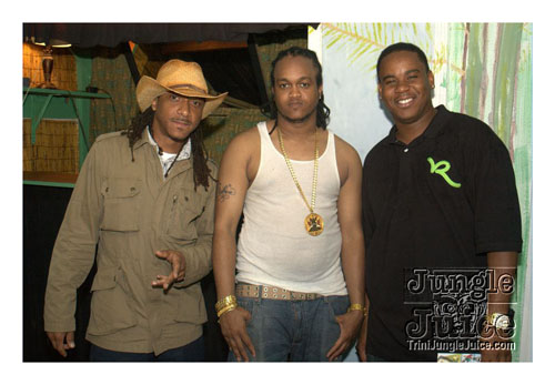 round_up_may10-094