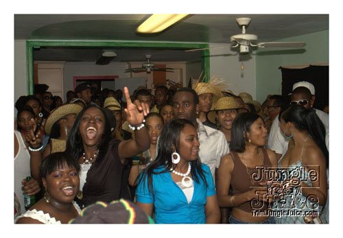 round_up_may10-096