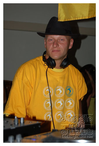buzz_intl_jun14-083