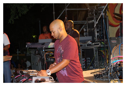 uwi_2008-044