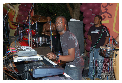 uwi_2008-046
