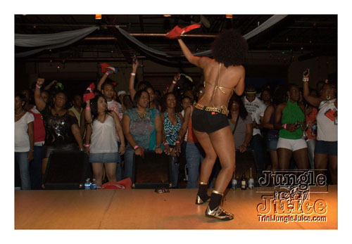 atl_woman_may24-036