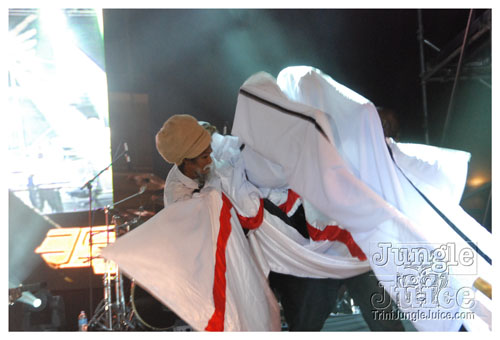 ac7_heavenly_drums_2009-254