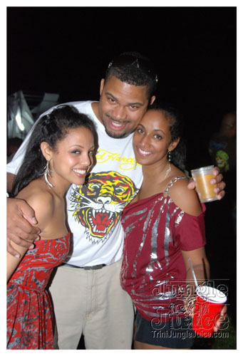 beach_house_carnival_2009-166