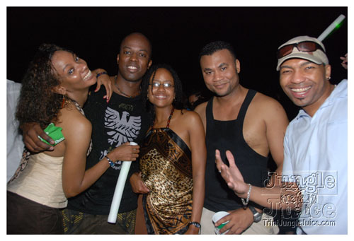 beach_house_carnival_2009-201