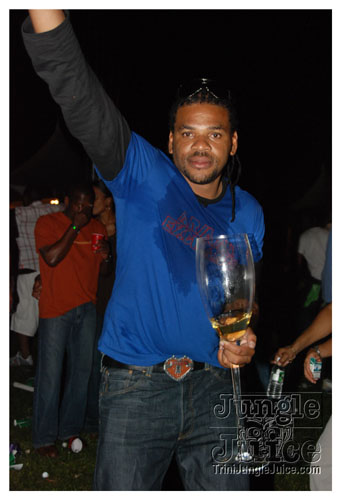 beach_house_carnival_2009-231