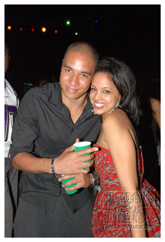 beach_house_carnival_2009-244