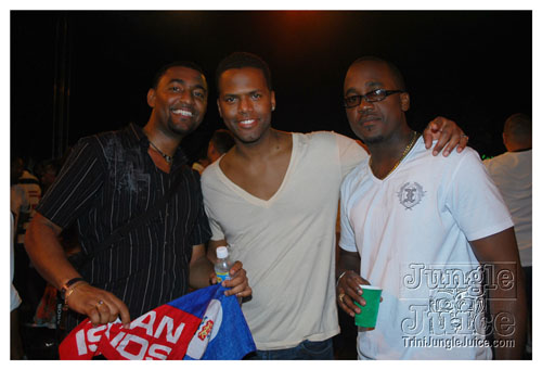 beach_house_carnival_2009-269