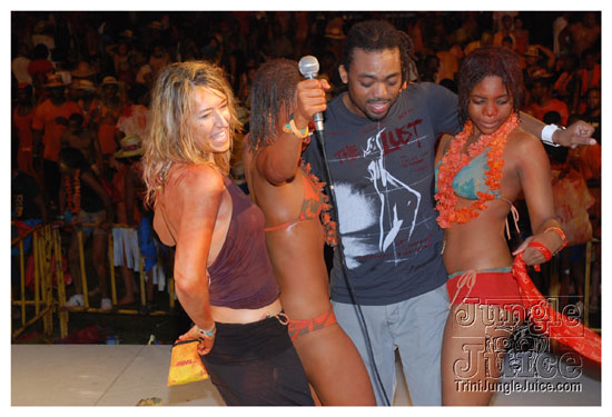 beach_jouvert_apr11-339
