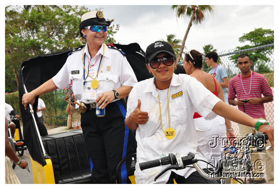 cayman_carnival_may09_pt1-212
