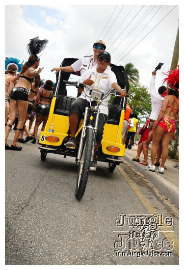 cayman_carnival_may09_pt1-213