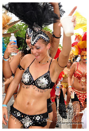 cayman_carnival_may09_pt1-220