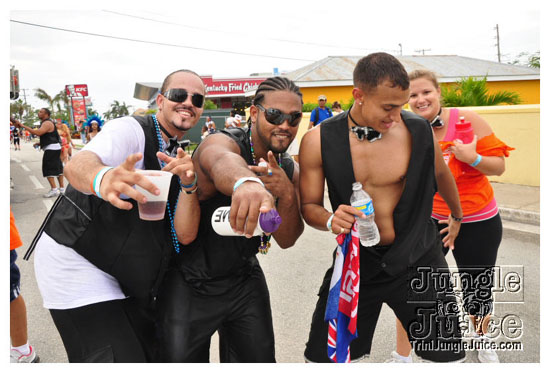 cayman_carnival_may09_pt1-228