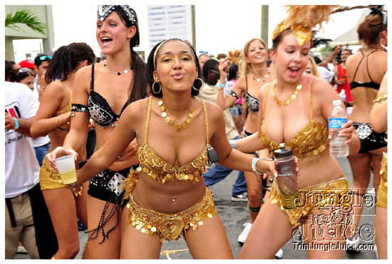 cayman_carnival_may09_pt2-127