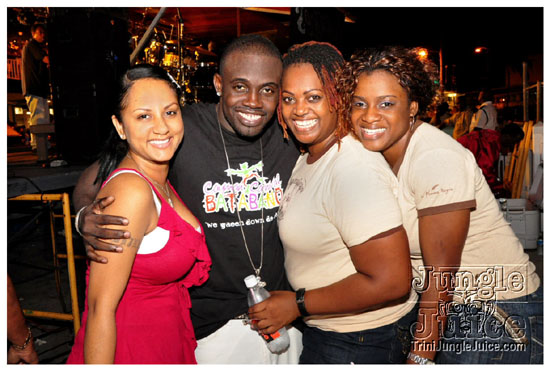 cayman_carnival_may09_pt2-247