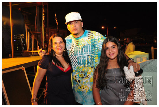 cayman_carnival_may09_pt2-258