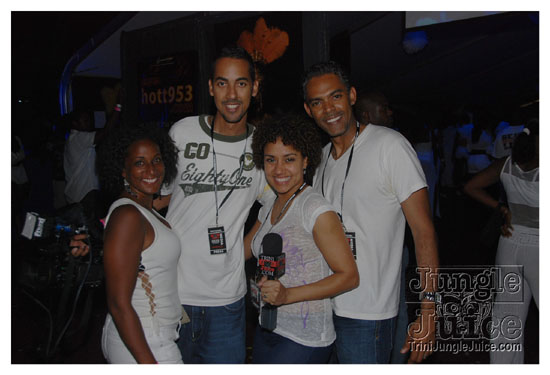 glow_barbados_july30-180