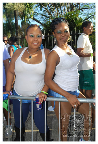 island_people_mon_mas_2009-161