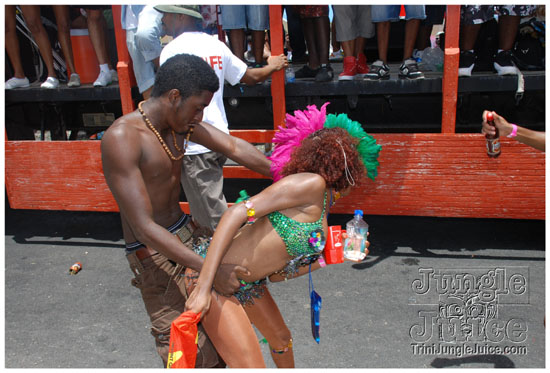 kadooment_day_2009_pt1-243