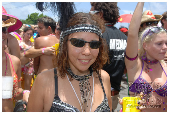 kadooment_day_2009_pt2-048