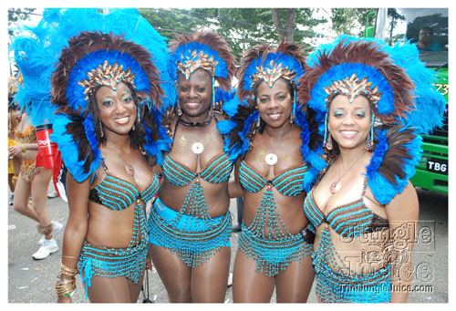 tribe_tue_2009_pt1-230