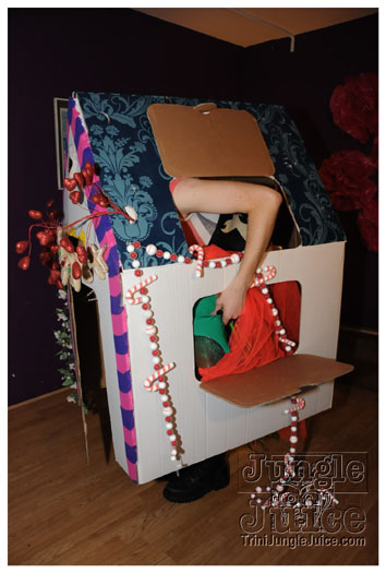 alice_in_wonderland_apr24-131