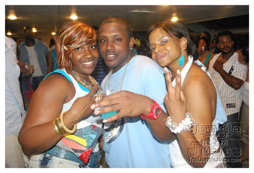 baby_blue_boatride_jun4-026
