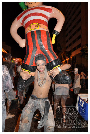 bachanal_jouvert_2010_pt2-218