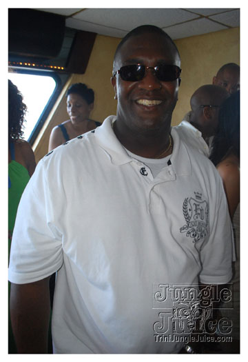 basic_madness_boatride_july-067