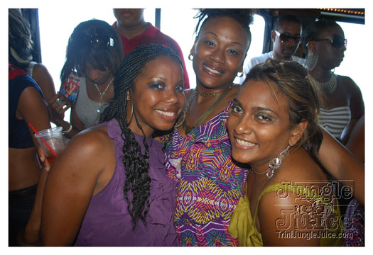 basic_madness_boatride_july-119
