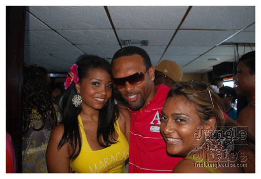 basic_madness_boatride_july-120