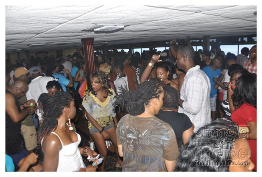 basic_madness_boatride_july-128