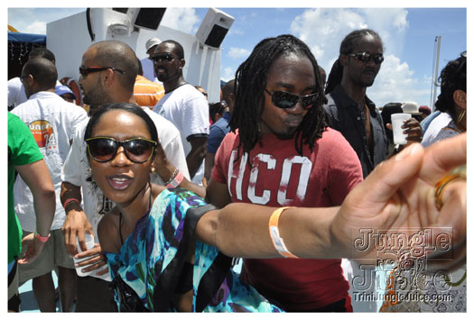 booze_cruise_2010_pt1-250