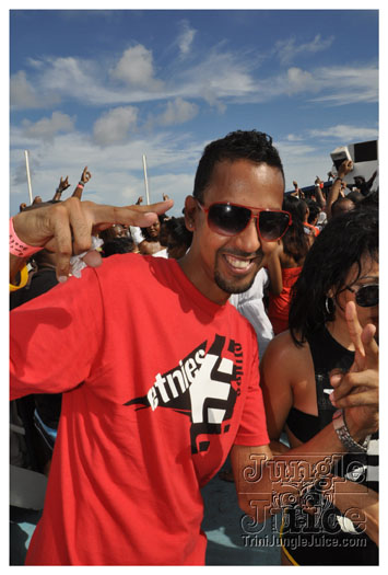 booze_cruise_2010_pt2-160