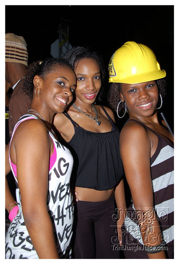 caution_2010-140