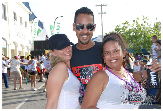 cayman_carnival_batabano_2010_pt2-183