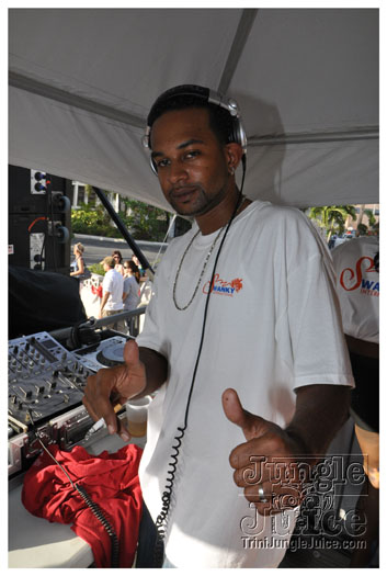 cayman_carnival_batabano_2010_pt3-093