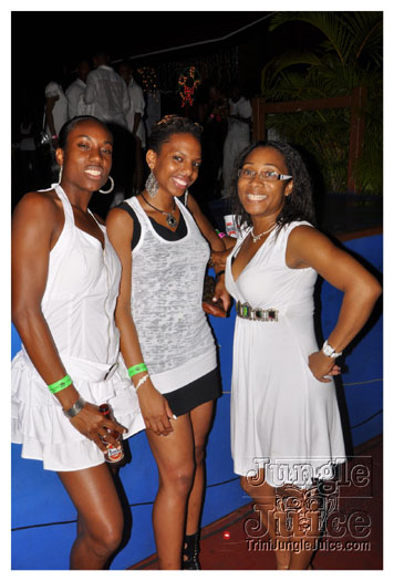 glow_barbados_jul29_2010-071
