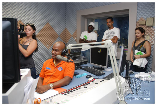03_radio_cayman-007