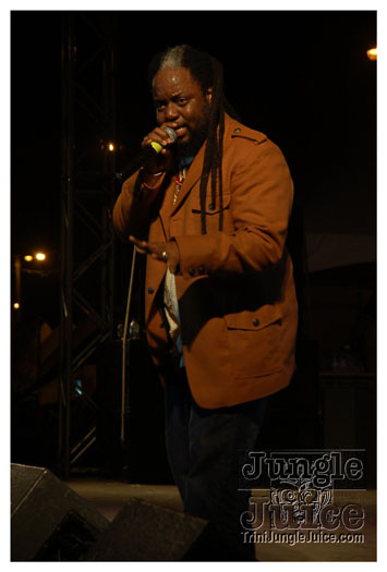 i_am_legend_3_apr3-095