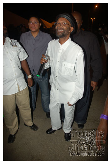 i_am_legend_3_apr3-141