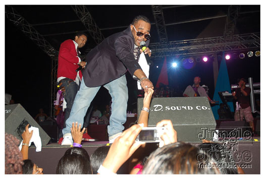 i_am_legend_3_apr3-183