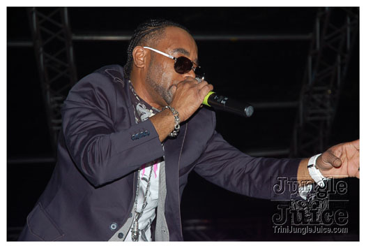 i_am_legend_3_apr3-186