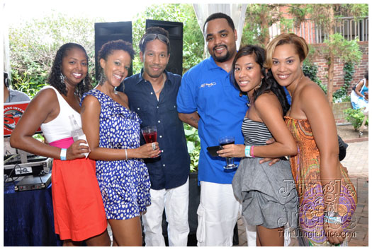 indigo_2010-046