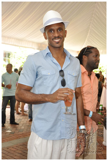 indigo_2010-074