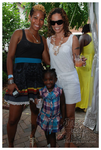 indigo_2010-134